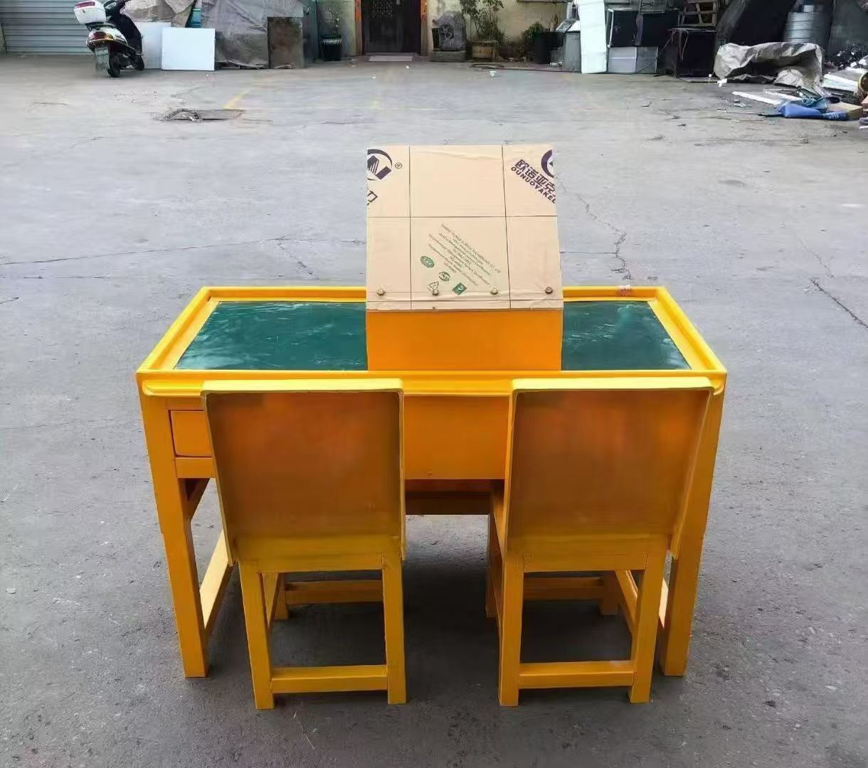 江安防静电导通桌井下煤矿火工品发放桌：危险品流转的安全守护者